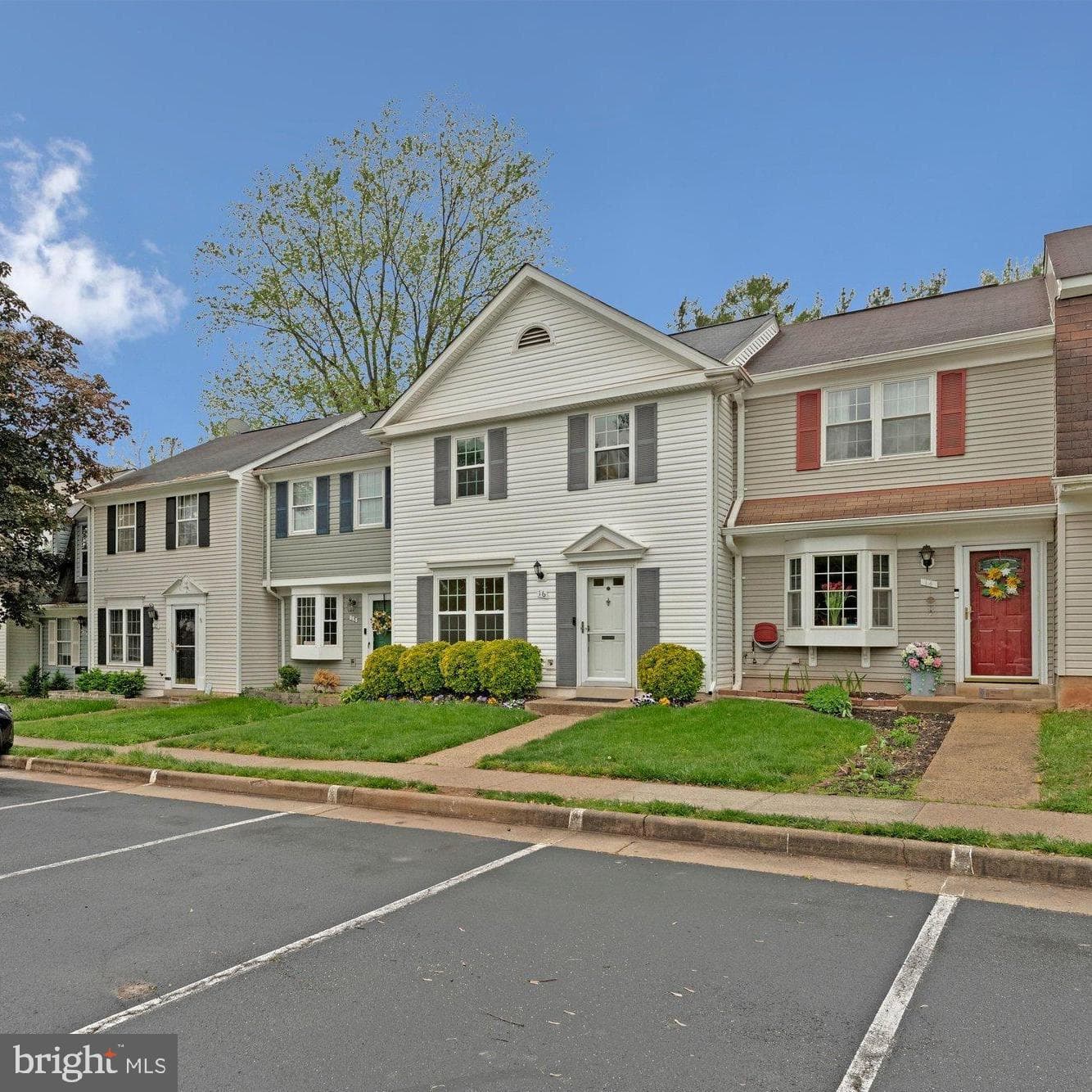 16 Dulany Court photo 2