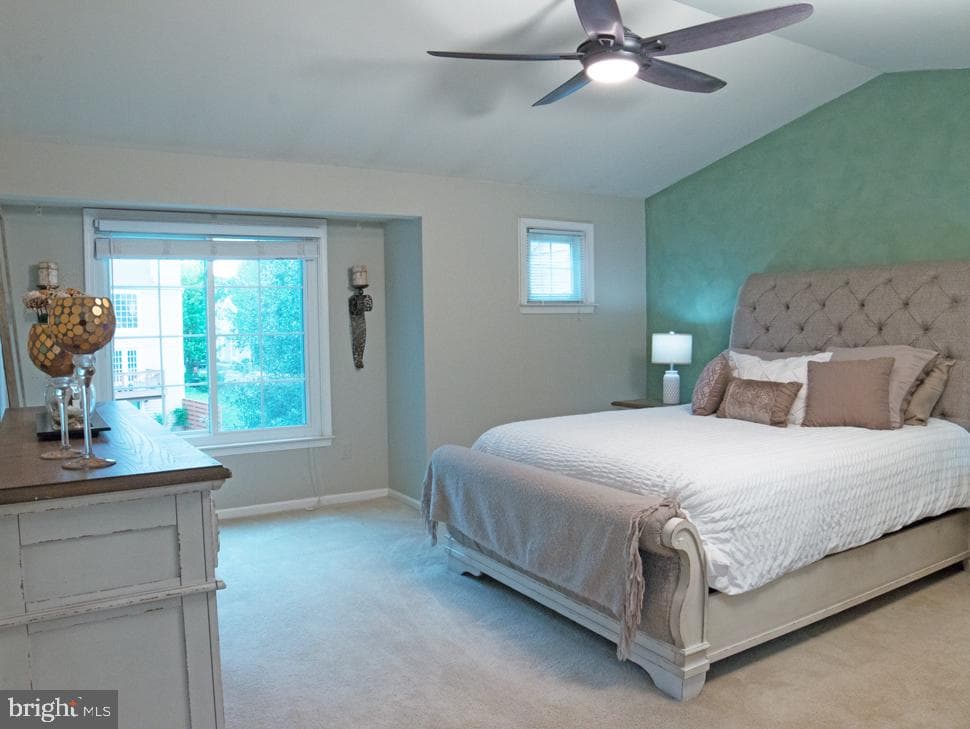 21186 Vineland Square photo 14
