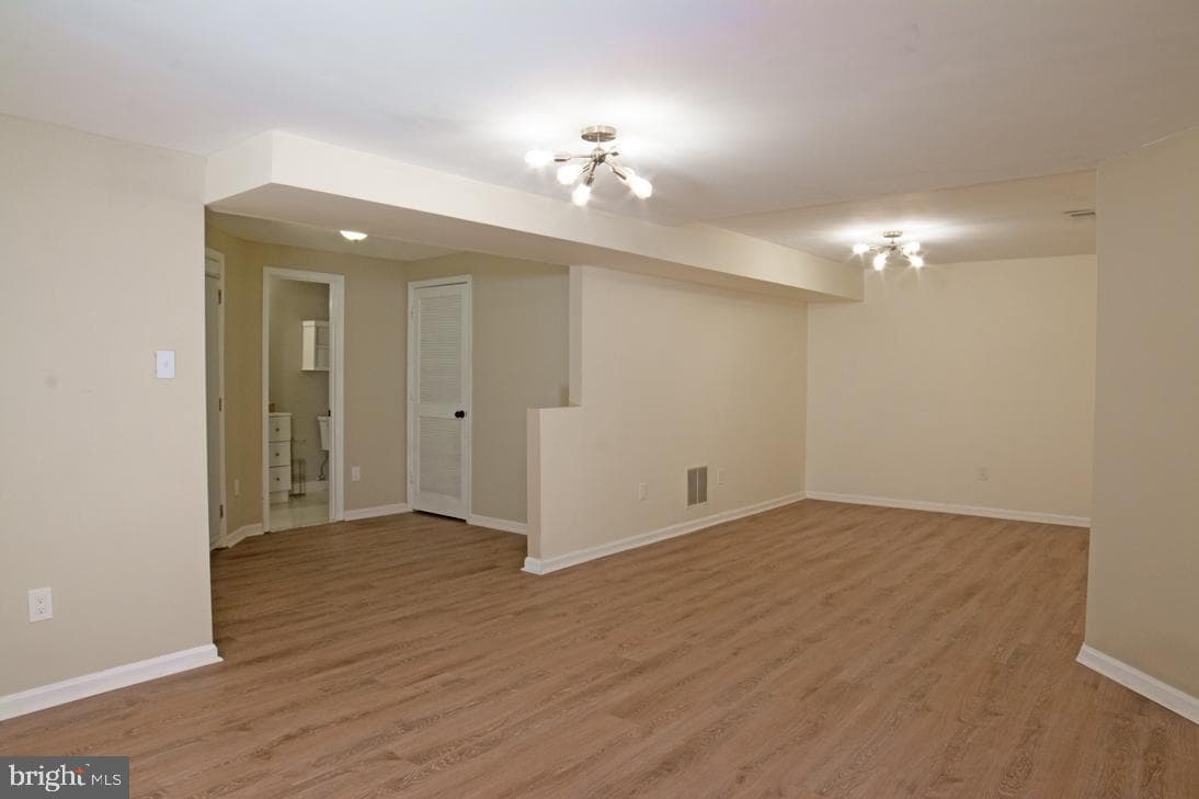 21186 Vineland Square photo 18