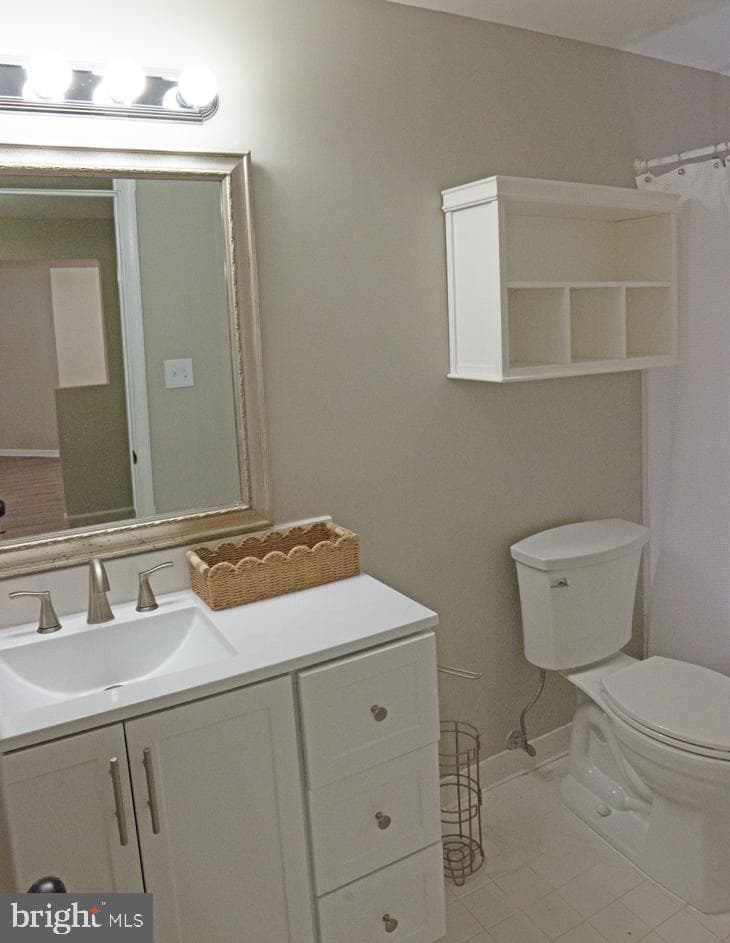 21186 Vineland Square photo 19