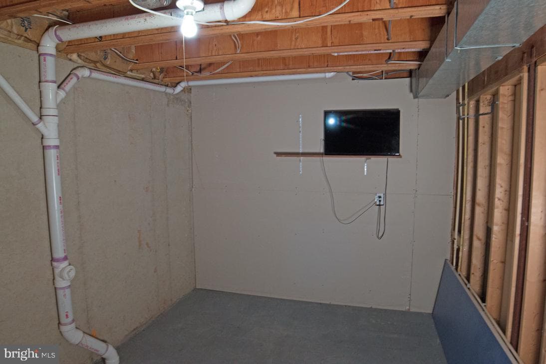 21186 Vineland Square photo 21