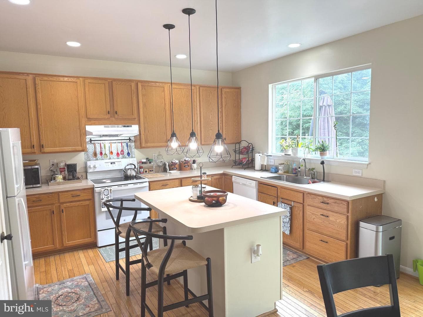 20275 Glenrobin Terrace photo 9
