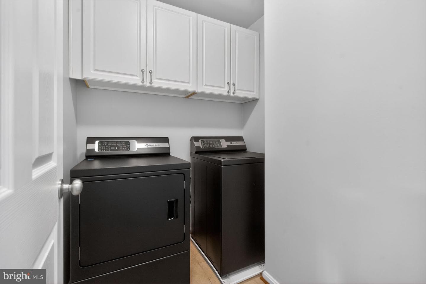 22166 Napier Terrace photo 19