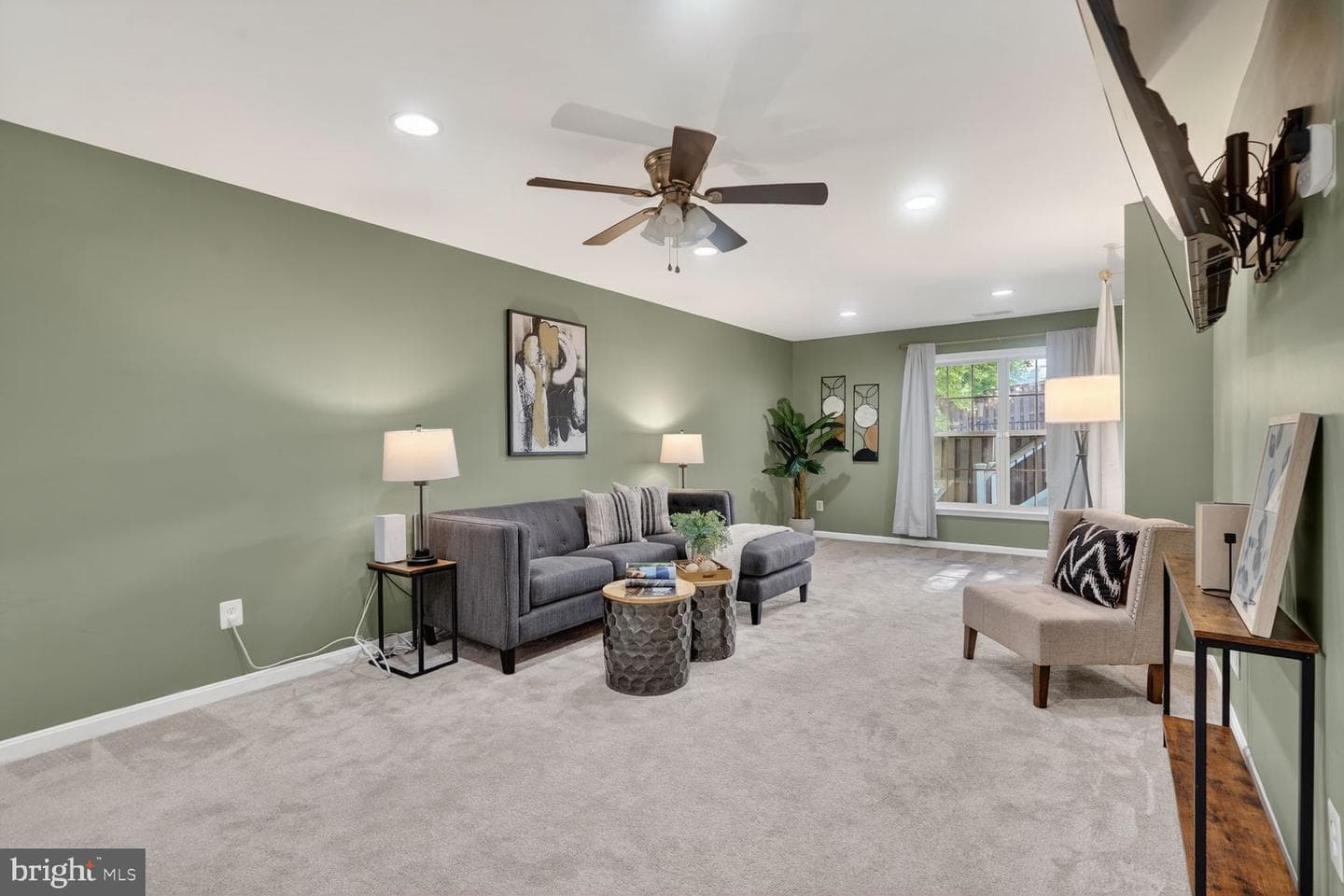 22166 Napier Terrace photo 25