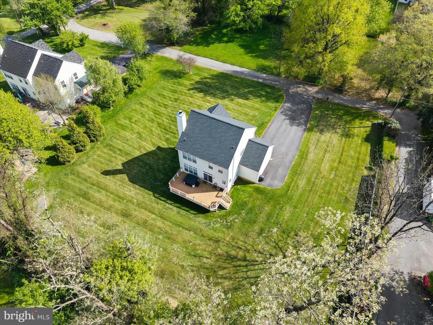 102 Delaware Avenue photo 43