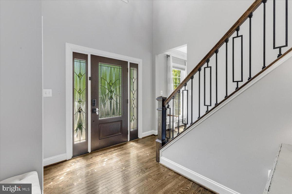 813 Casla Court SE photo 2