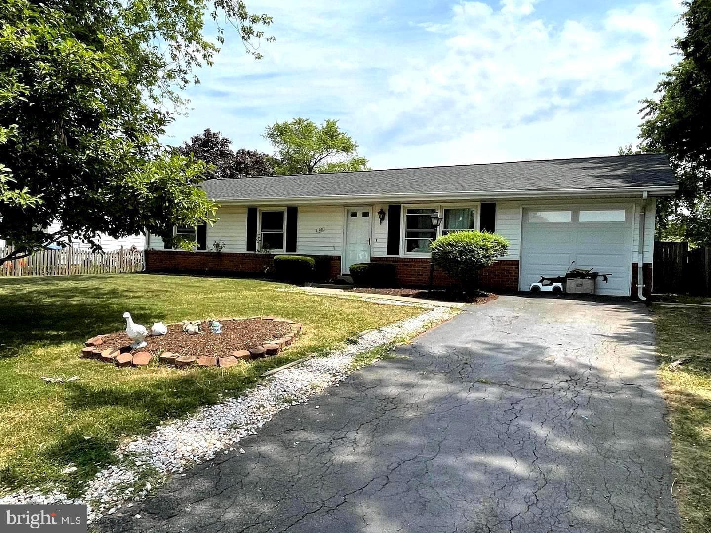 1100 N Sterling Boulevard photo 36