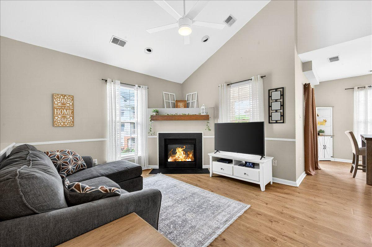 25280 Lake Shore Square #205 photo 8