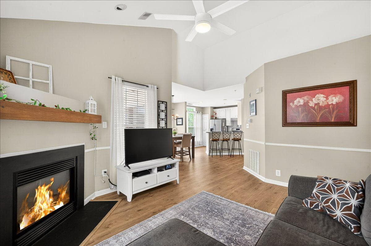 25280 Lake Shore Square #205 photo 9