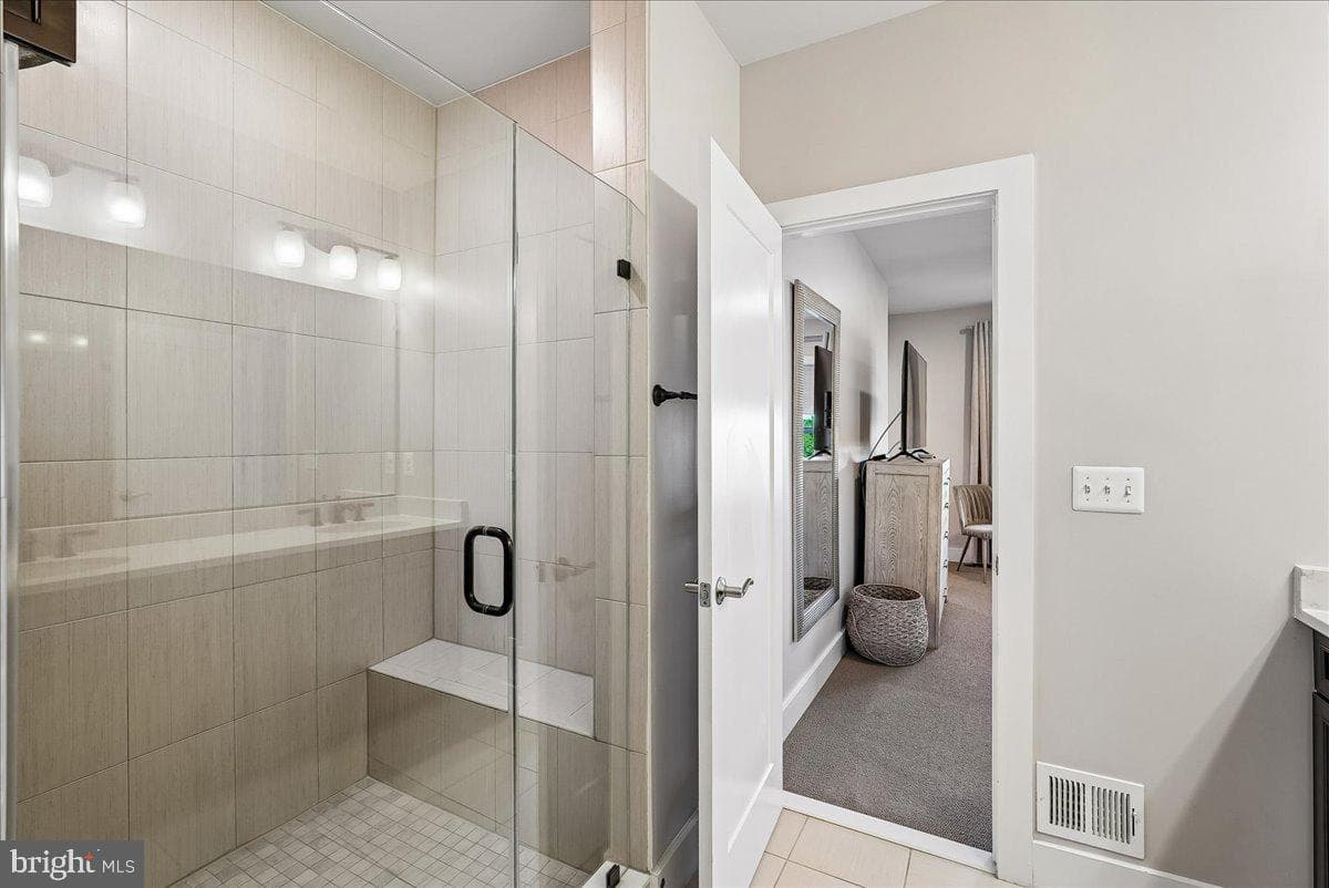 44784 Tiverton Square photo 16