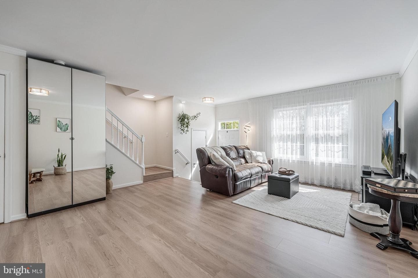 627 Warrenton Terrace NE photo 5