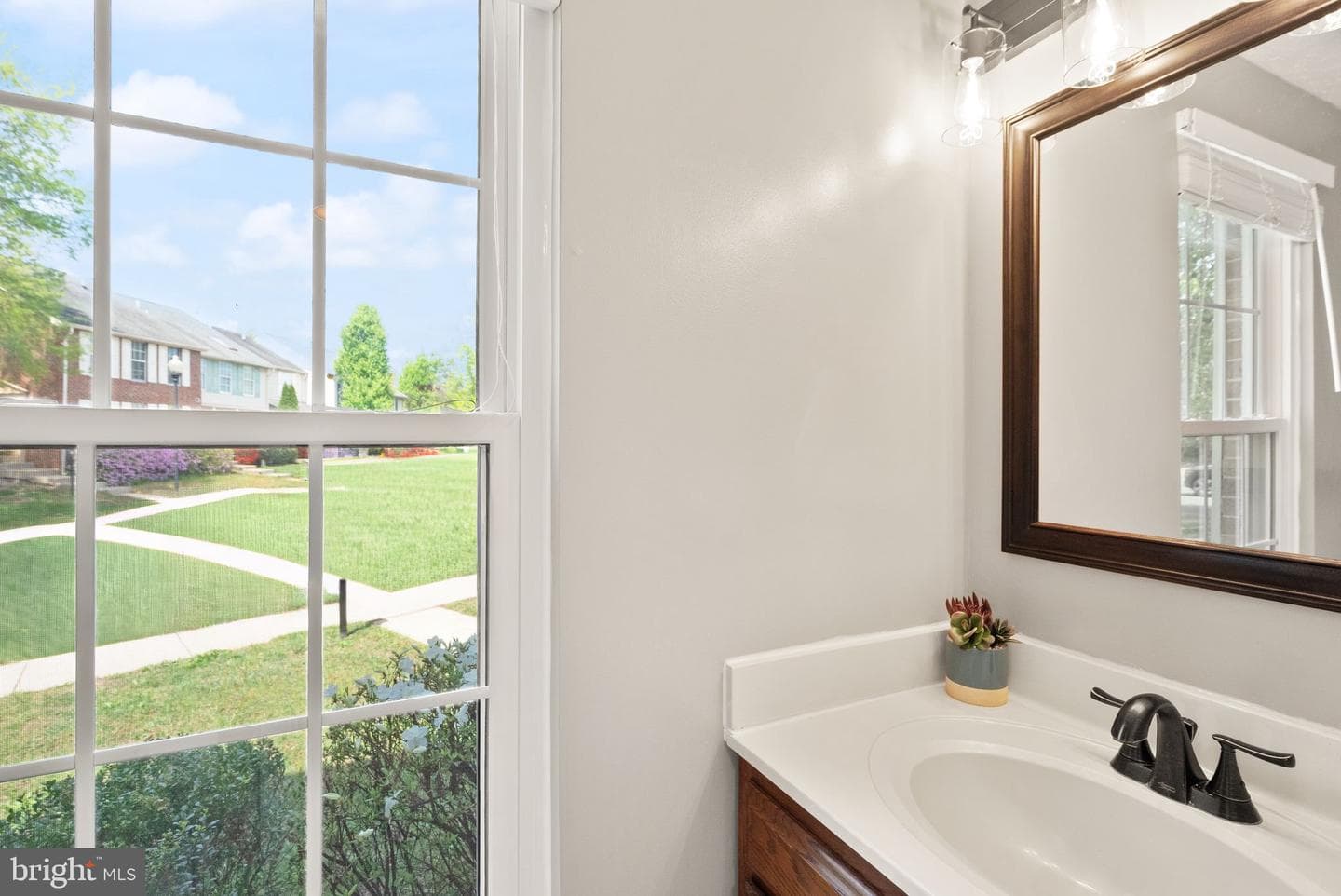 44021 Ferncliff Terrace photo 23