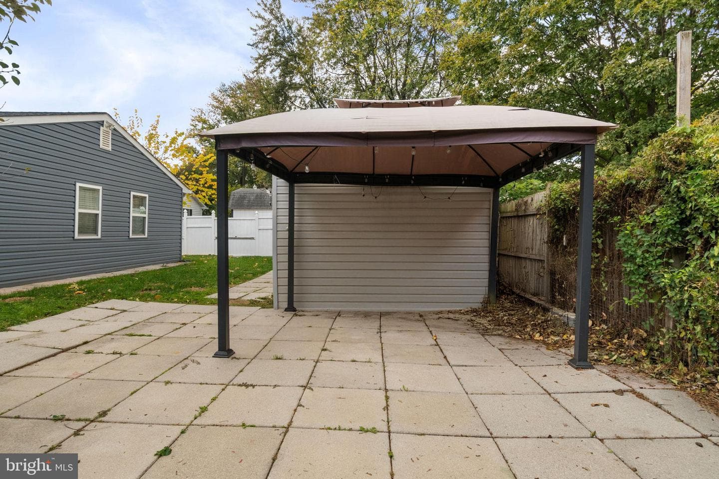 608 NE Blue Ridge Avenue NE photo 34