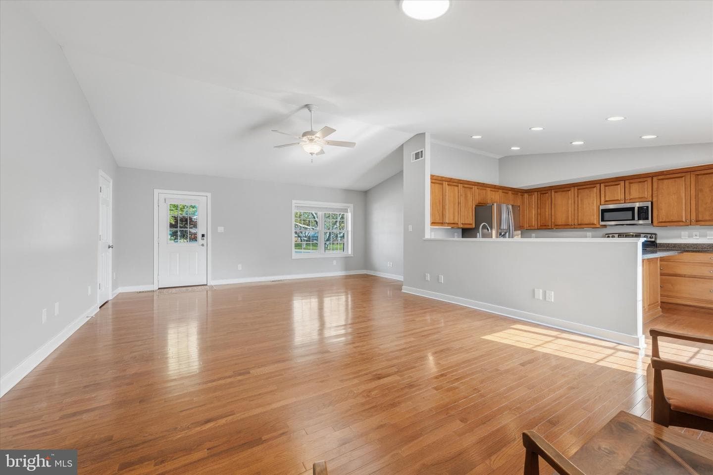 114 Birch Street NE photo 10