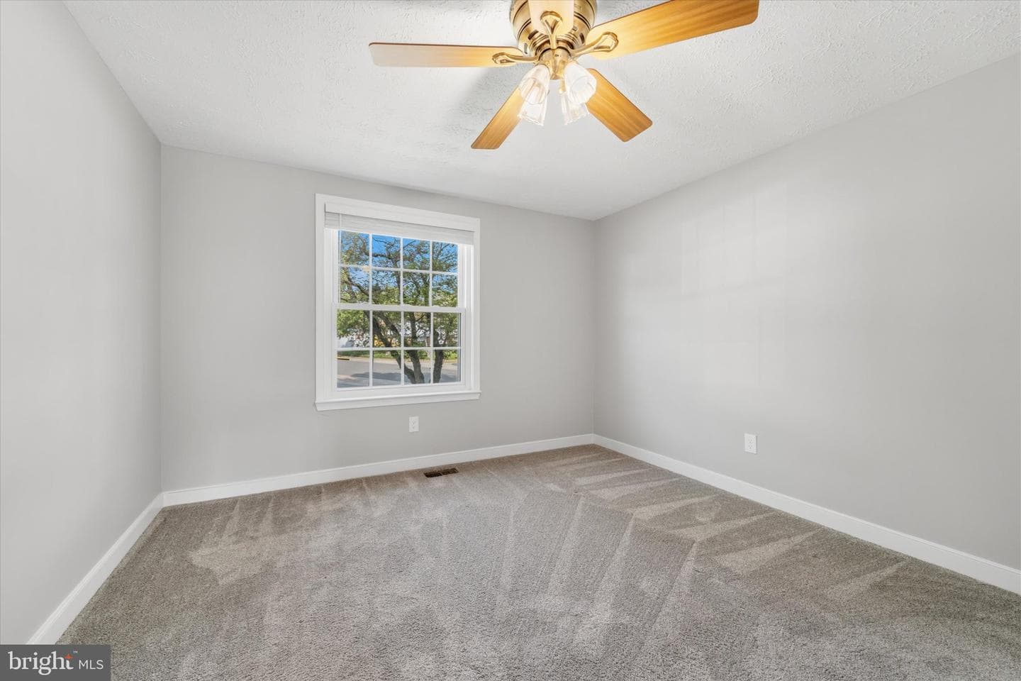 114 Birch Street NE photo 23