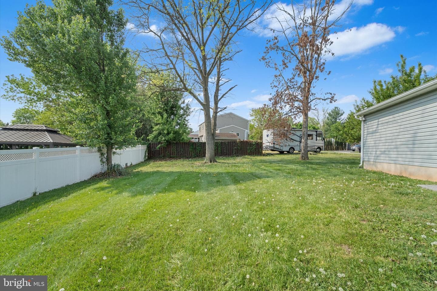 114 Birch Street NE photo 40