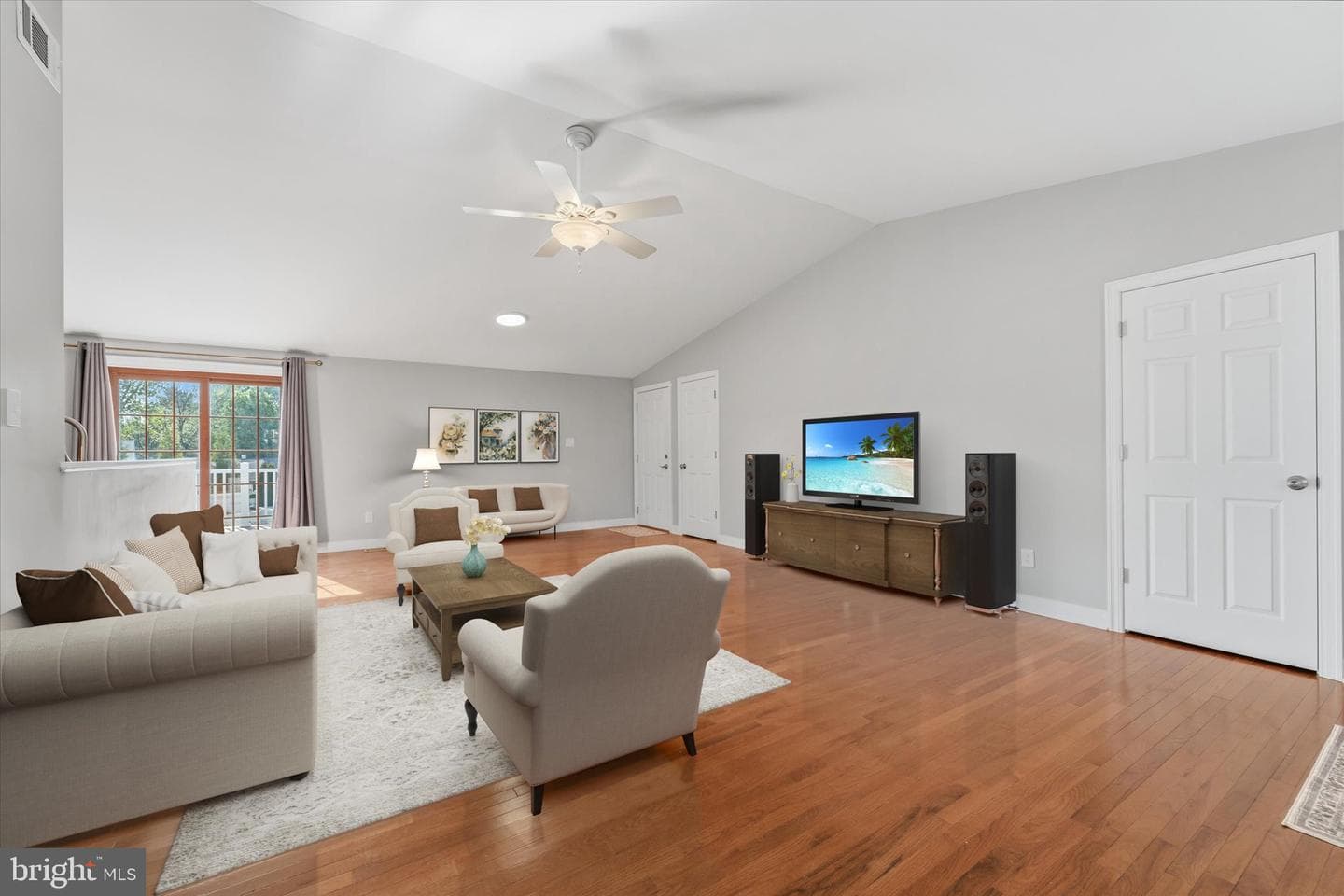 114 Birch Street NE photo 8