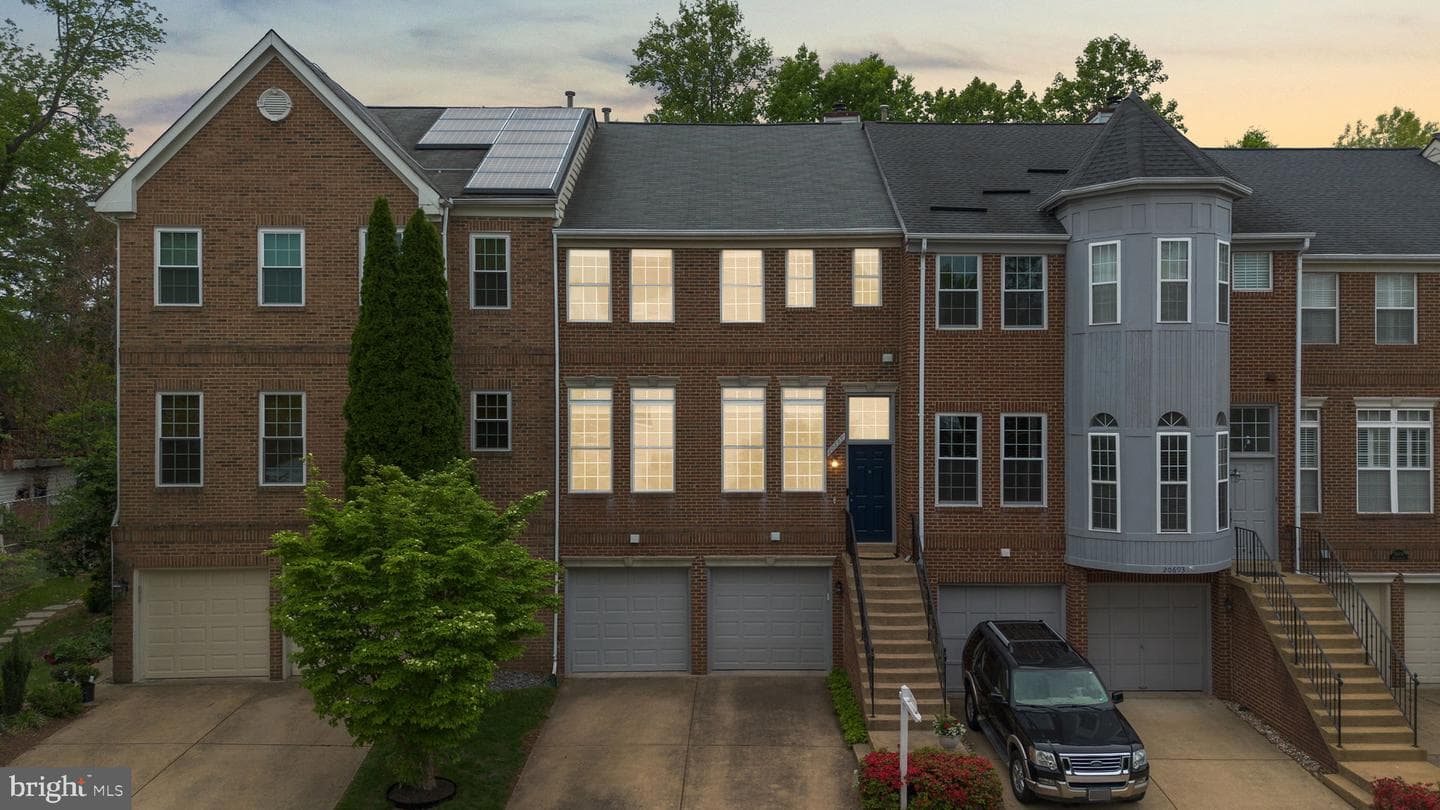 20695 Riptide Square