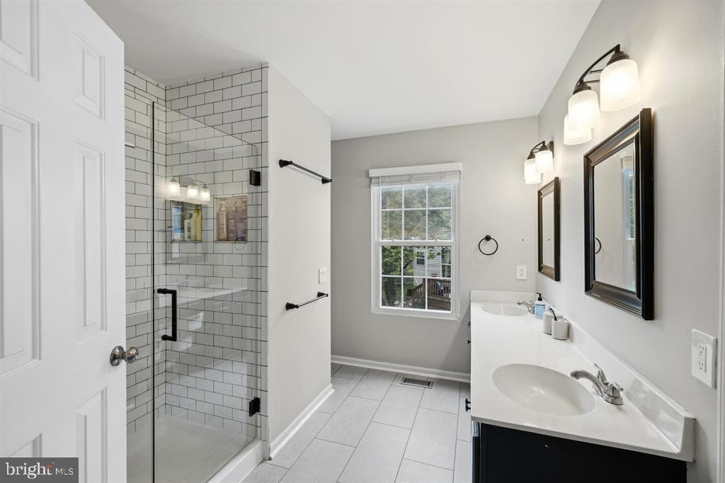 423 Foxridge Drive SW photo 25