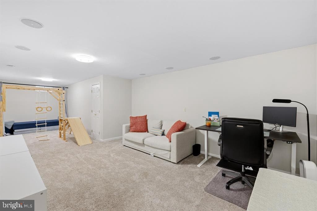423 Foxridge Drive SW photo 37