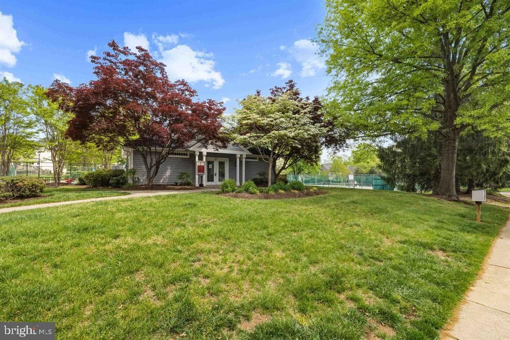 423 Foxridge Drive SW photo 58