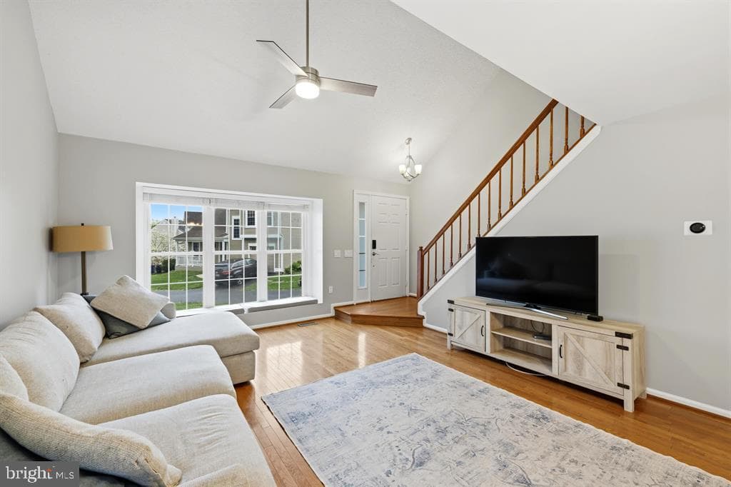 423 Foxridge Drive SW photo 7