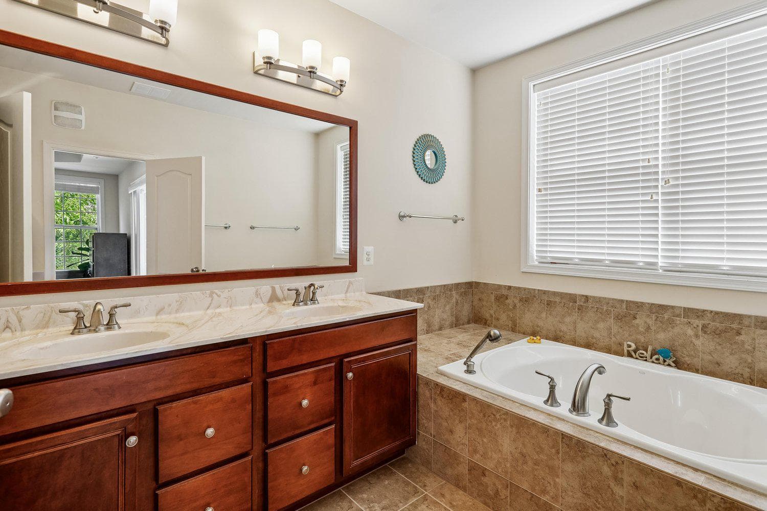43087 Thoroughfare Gap Terrace photo 18