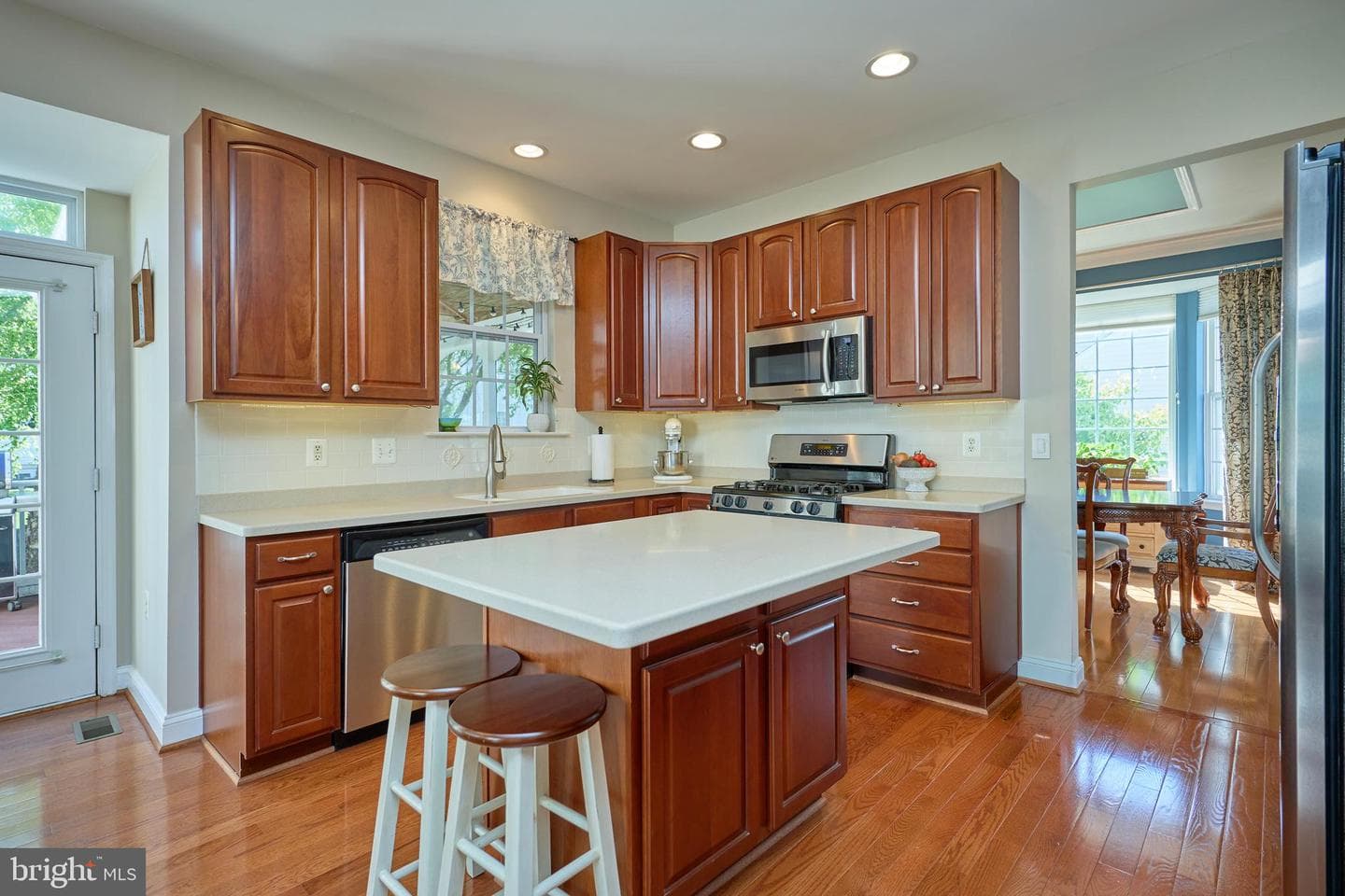 1706 Revere Court NE photo 10