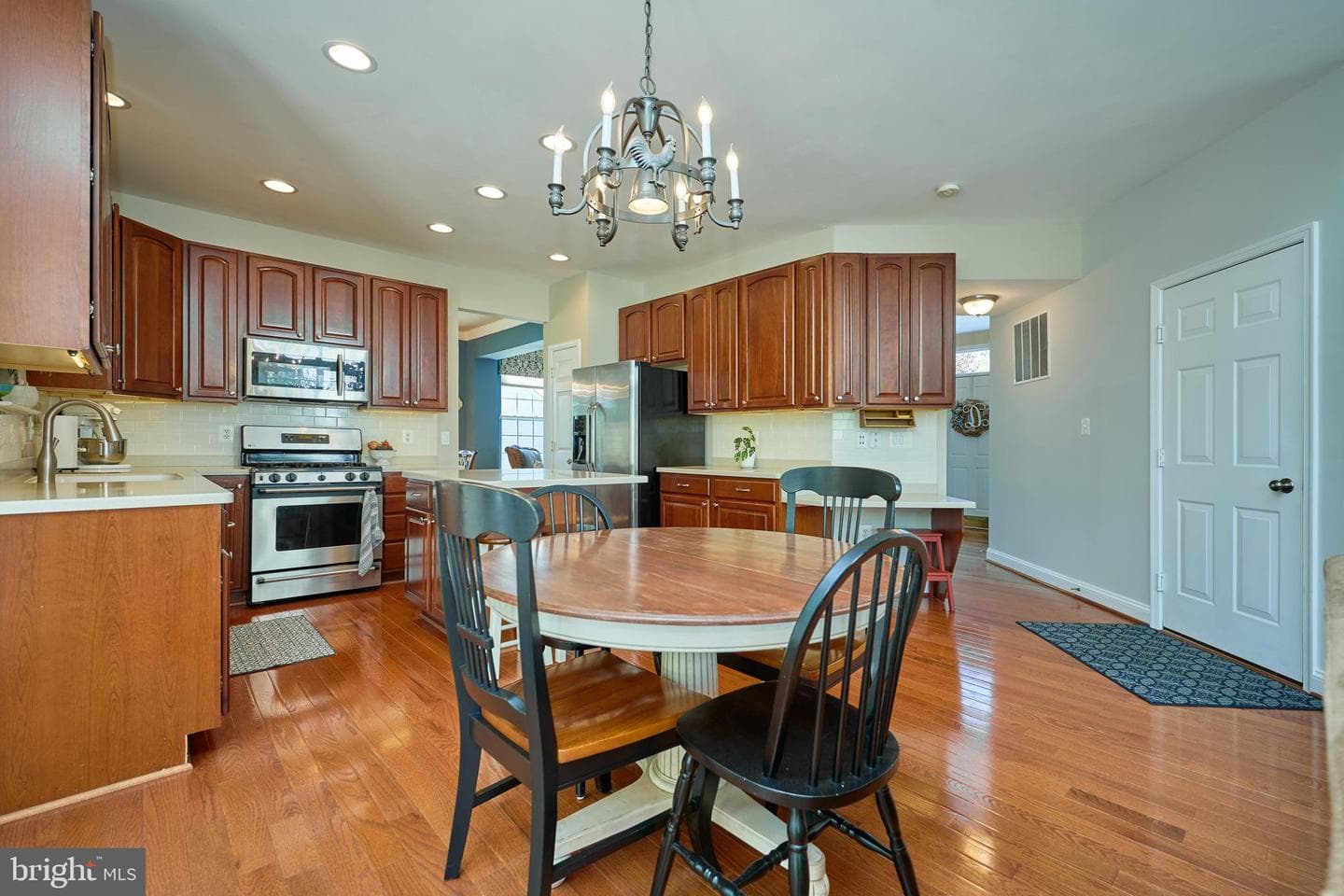 1706 Revere Court NE photo 14