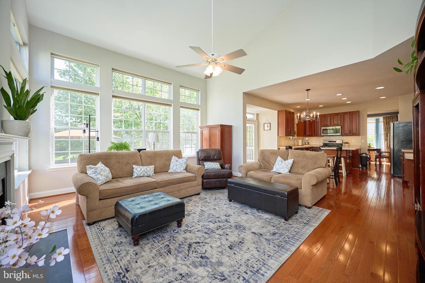 1706 Revere Court NE photo 8