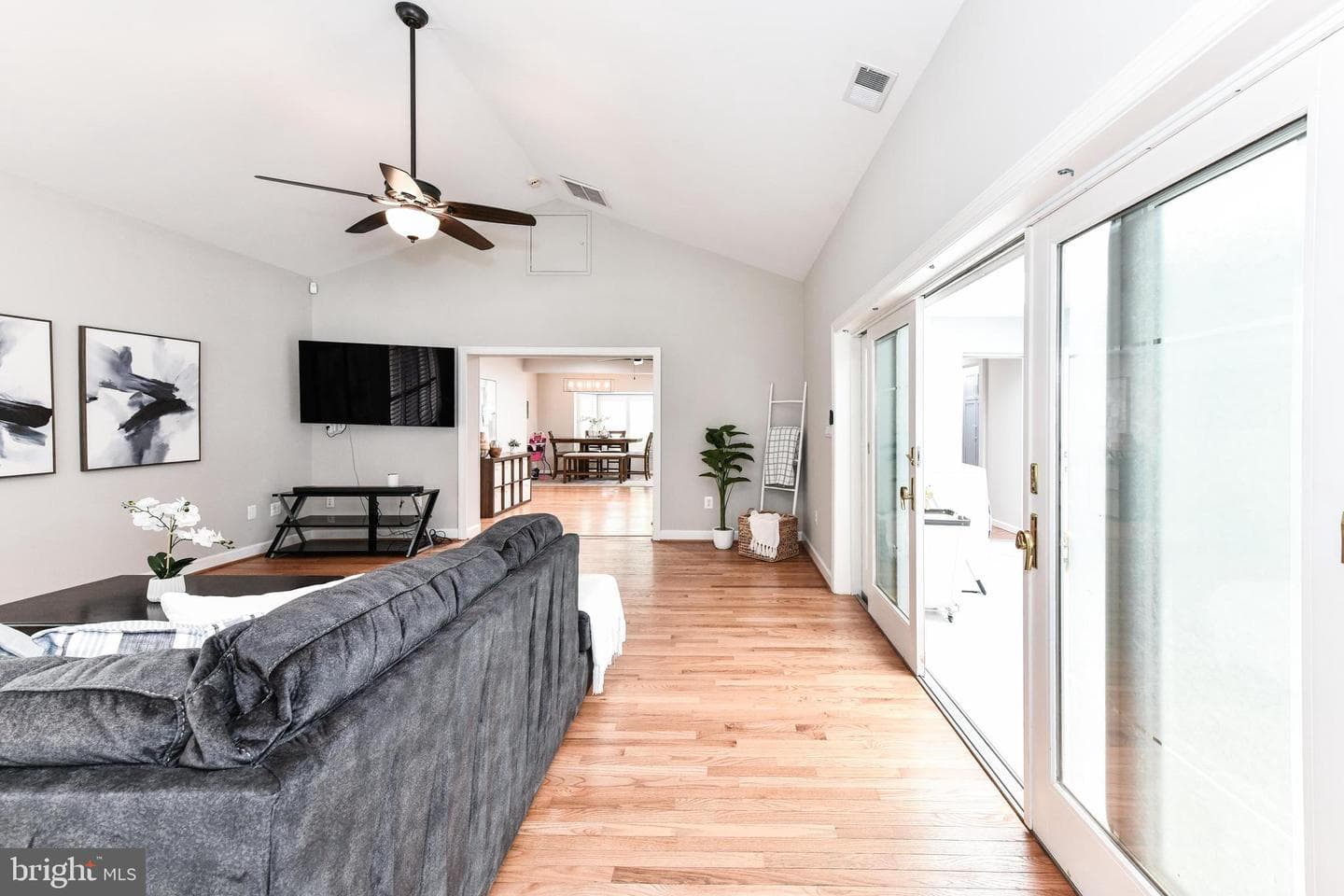 14 Oak Lane photo 25