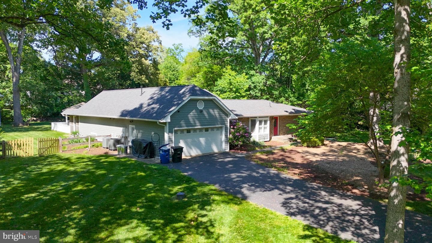 14 Oak Lane photo 74