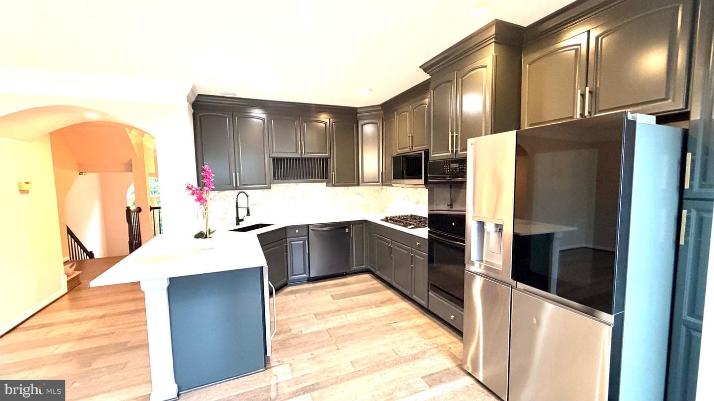 26121 Nimbleton Square photo 17