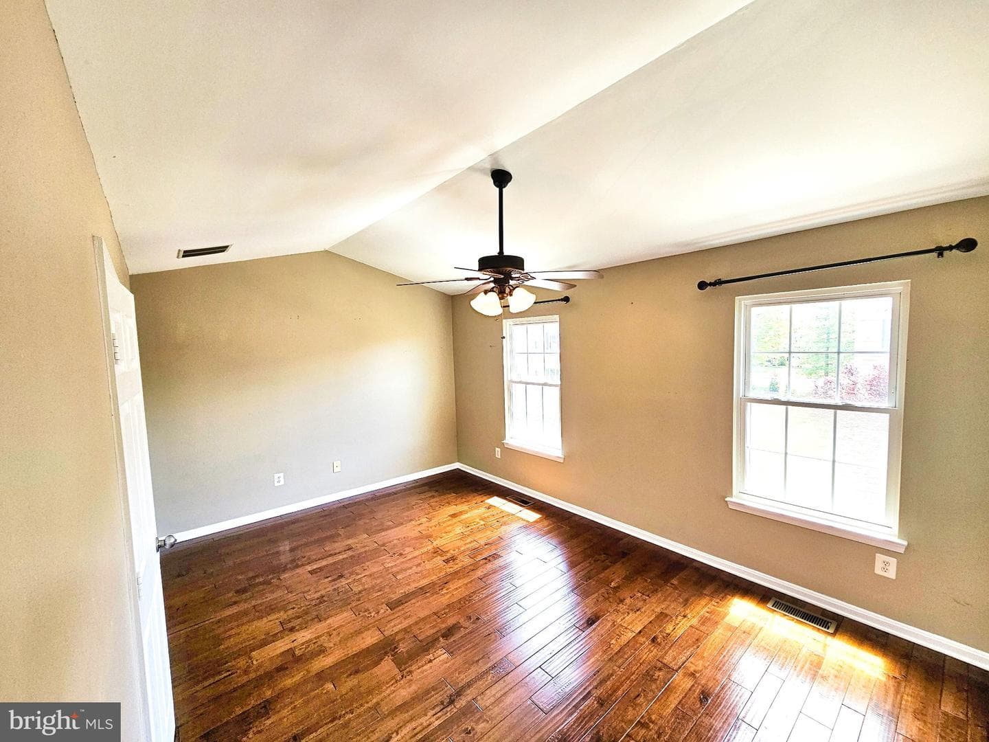 21747 Kings Crossing Terrace photo 26