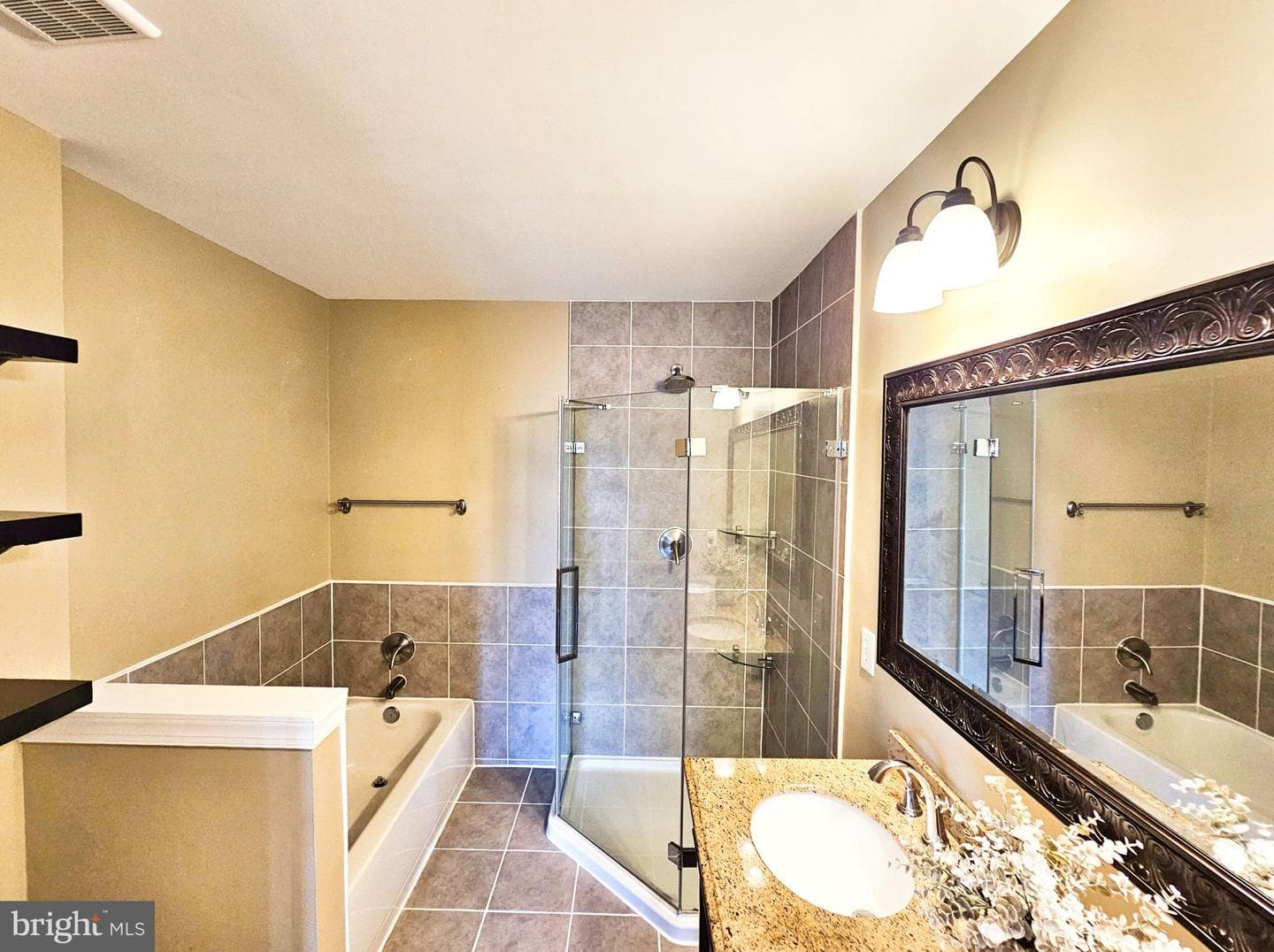 21747 Kings Crossing Terrace photo 27