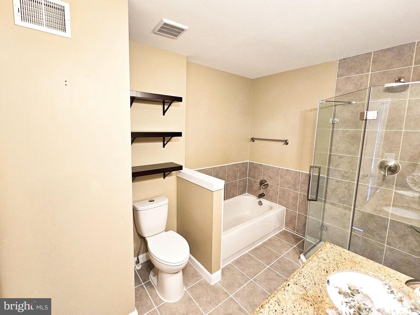 21747 Kings Crossing Terrace photo 29