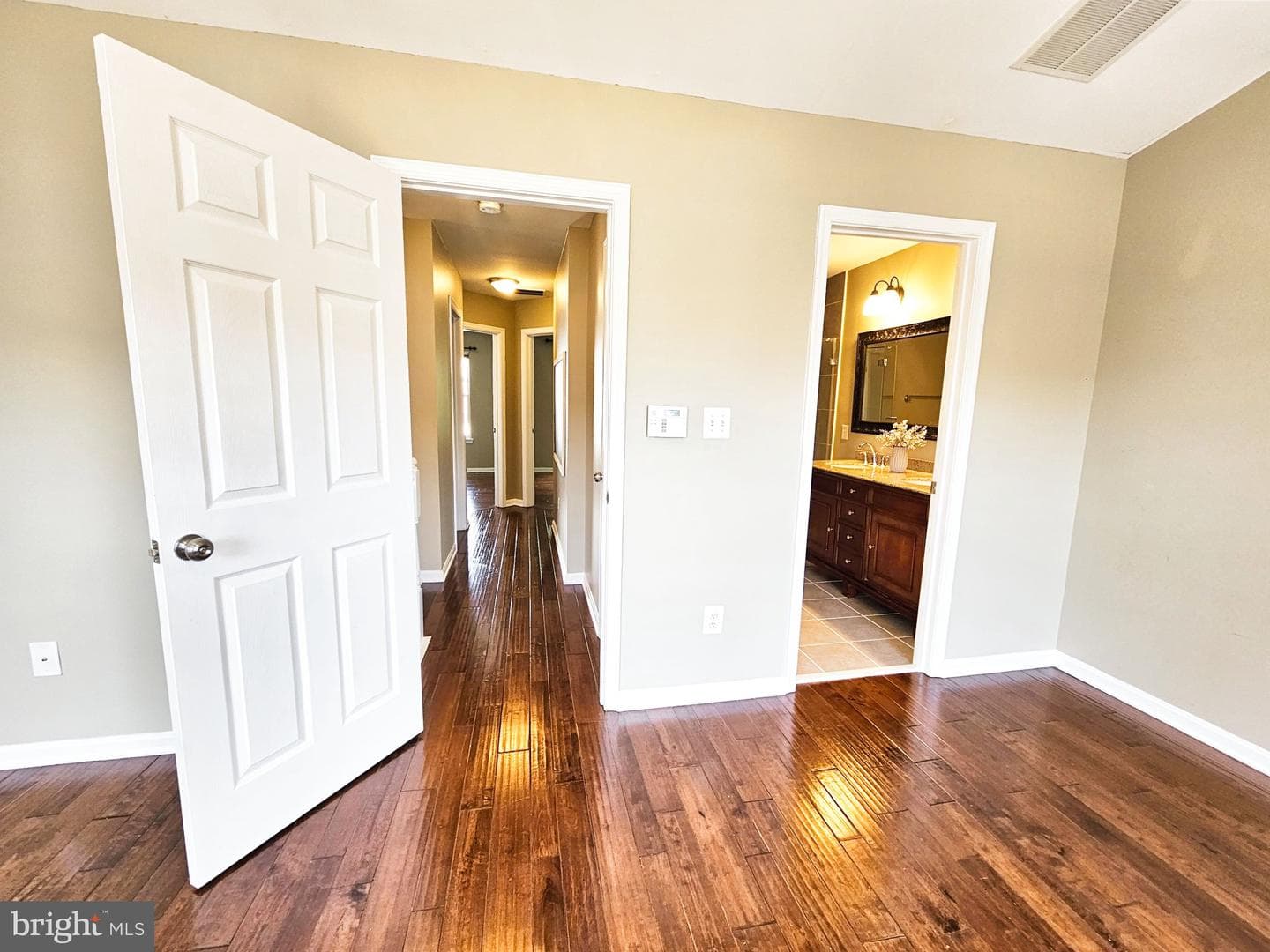 21747 Kings Crossing Terrace photo 30