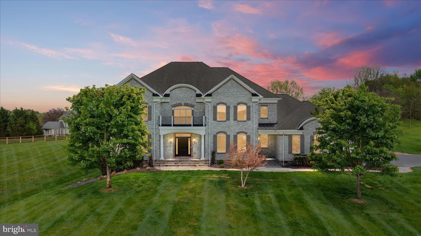 16064 Waterford Creek Circle