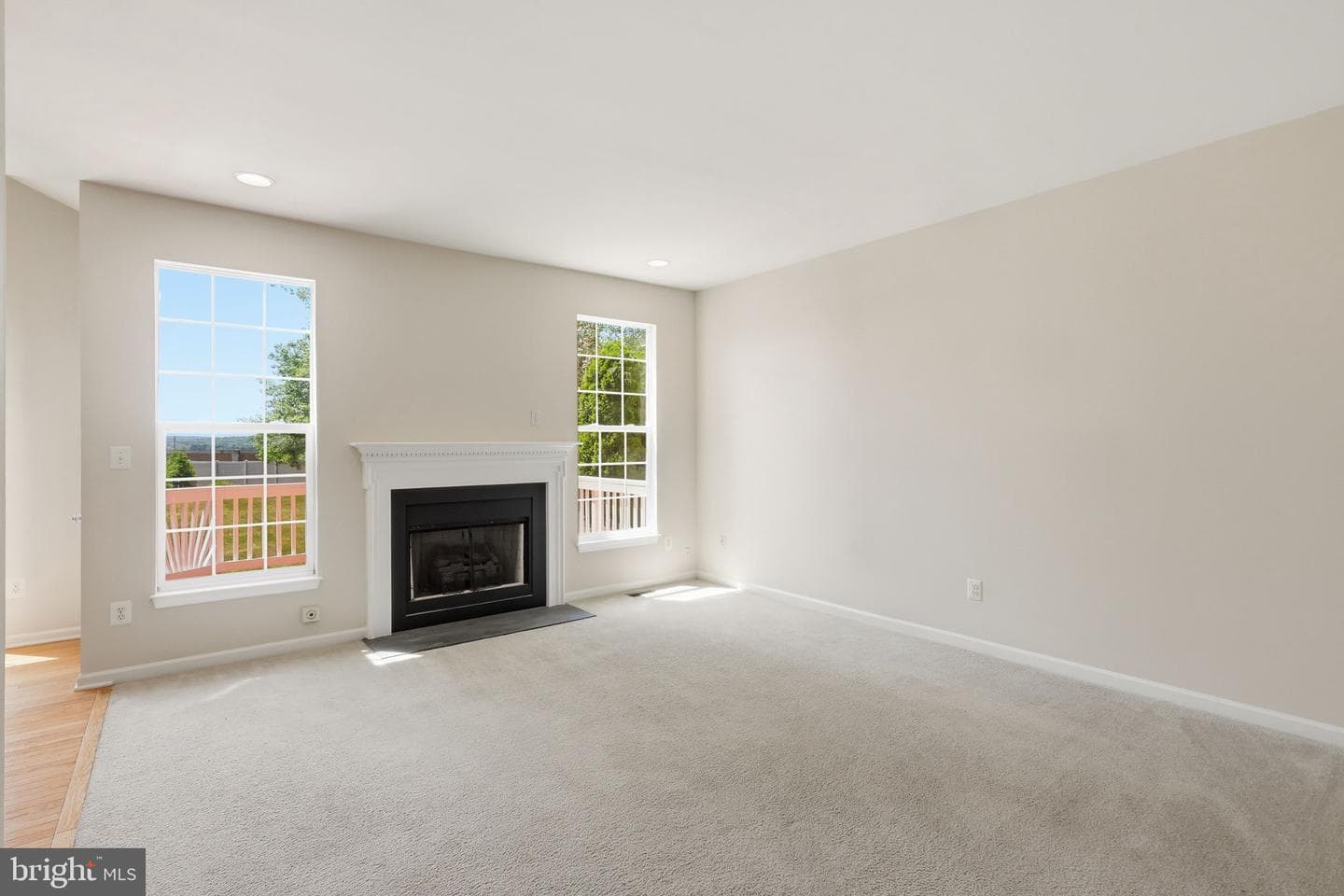19617 Edgemont Square photo 13