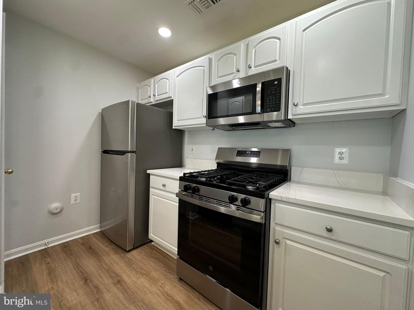 43577 Patching Pond Square photo 12