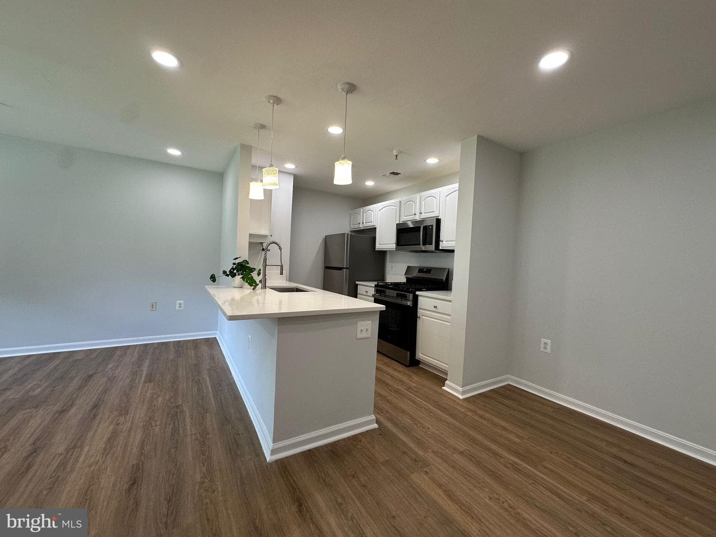 43577 Patching Pond Square photo 16