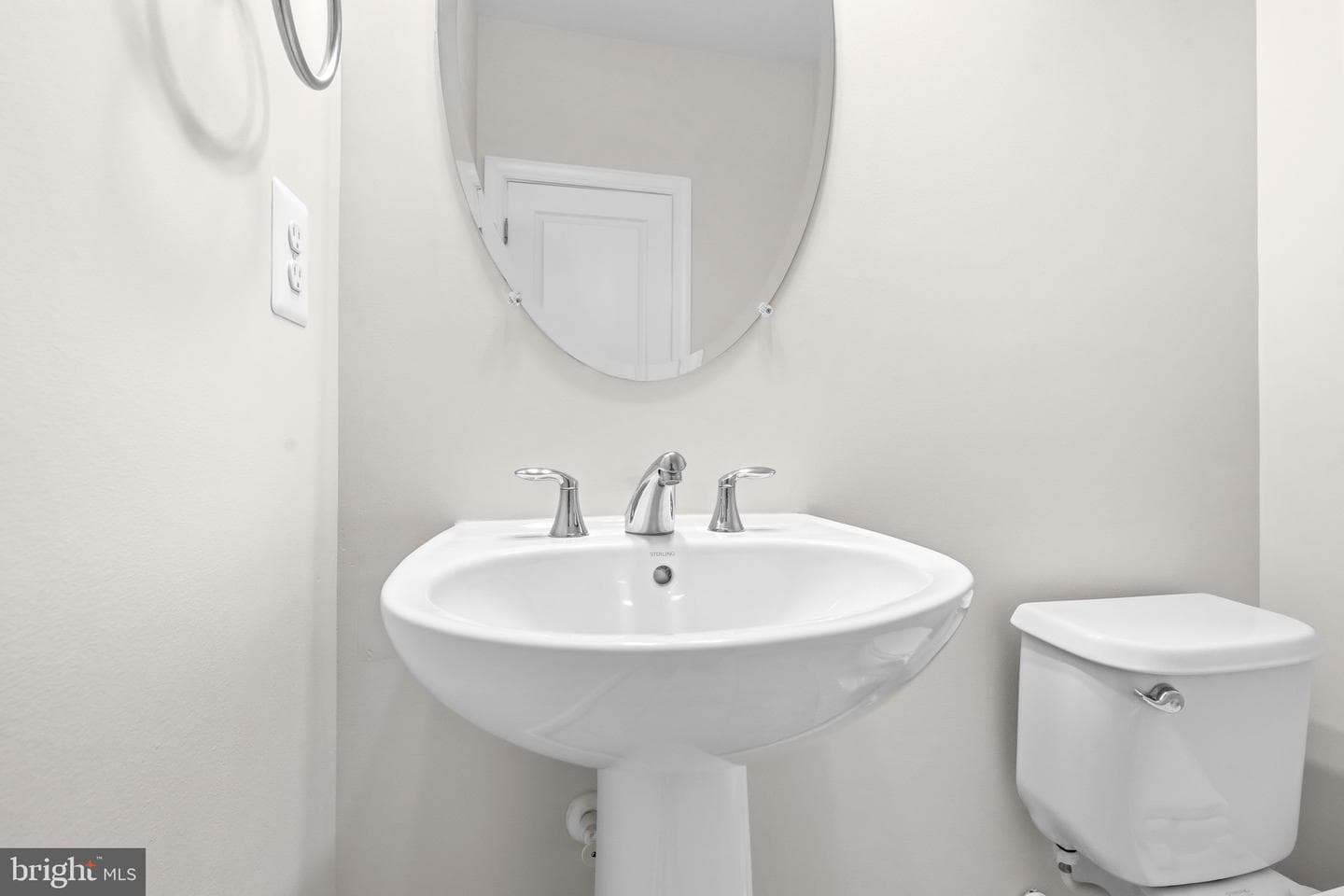 42093 Lochiel Lane photo 11