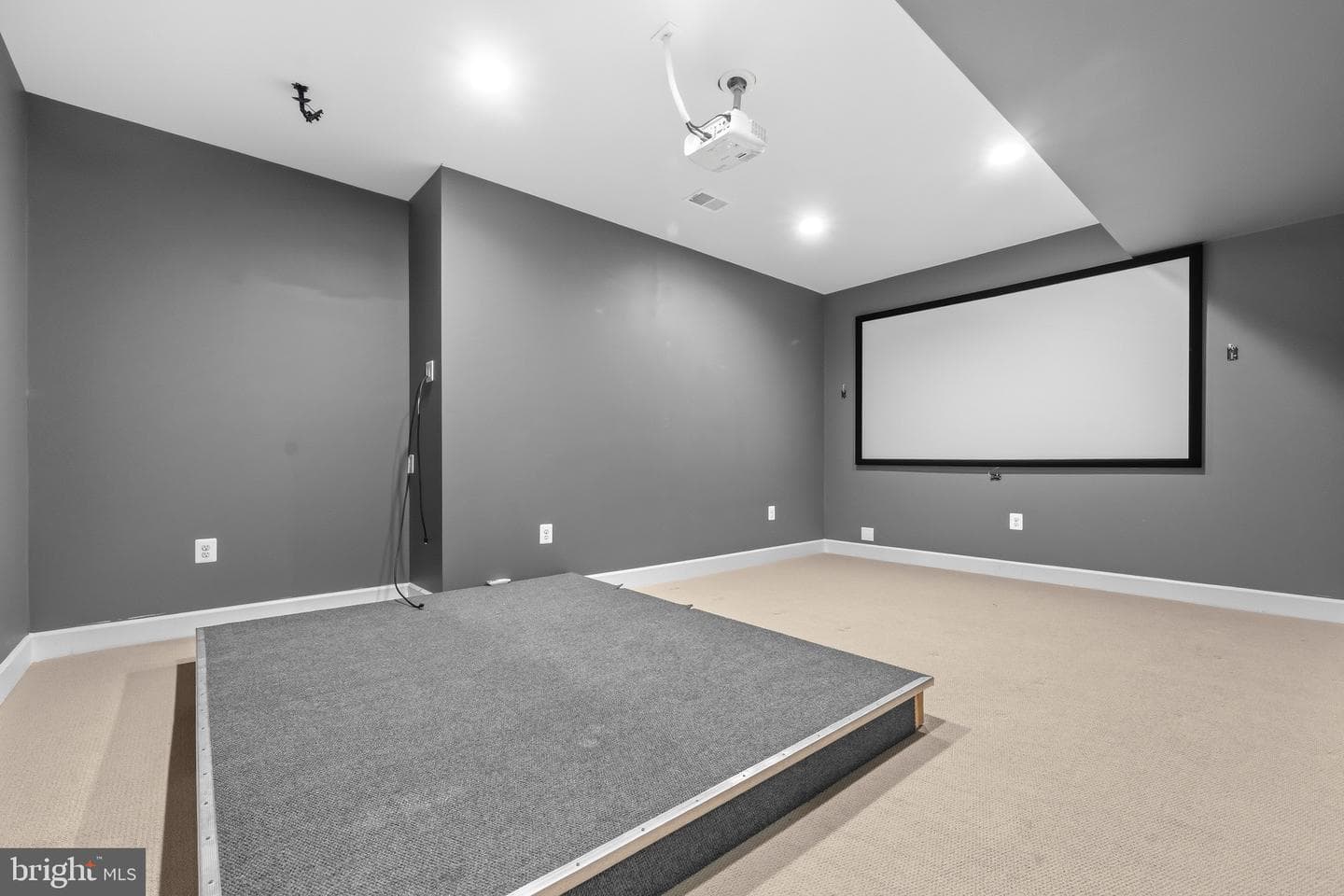 42093 Lochiel Lane photo 61