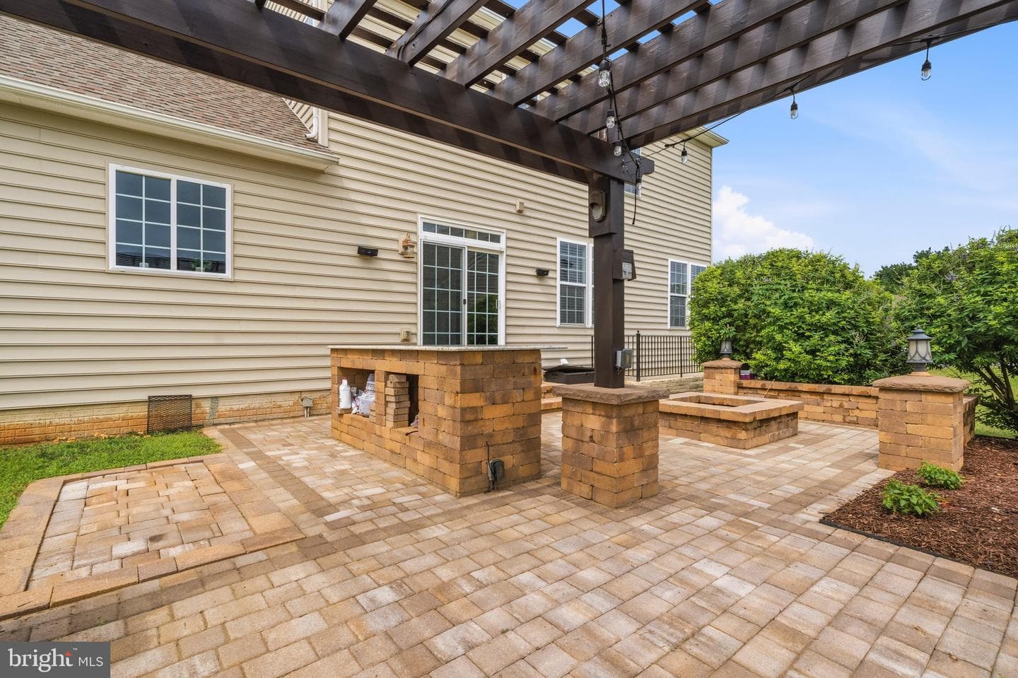 42093 Lochiel Lane photo 69