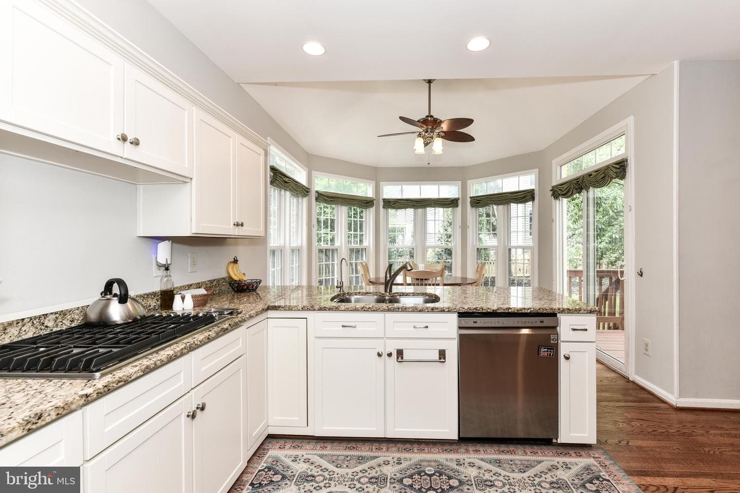 43478 Golden Meadow Circle photo 15