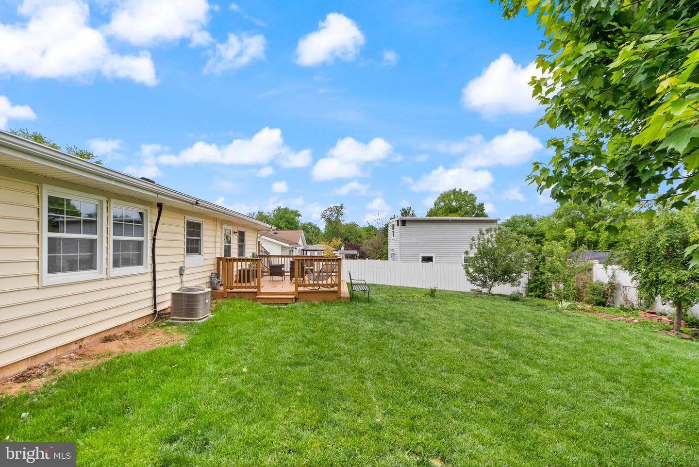 514 W Nettle Tree Road photo 44