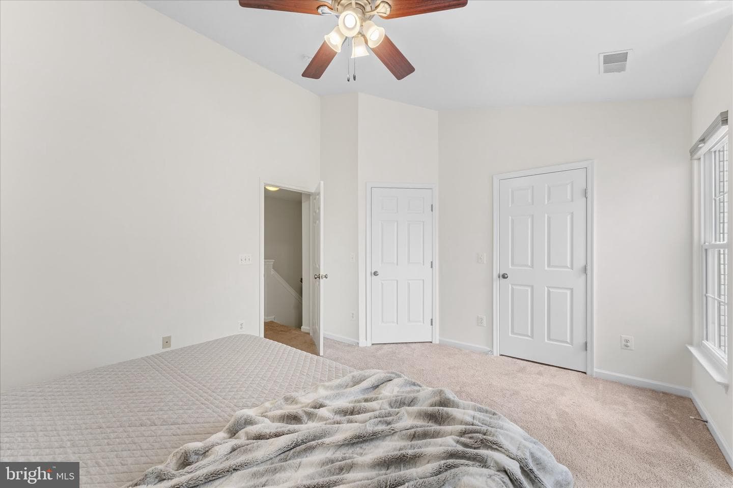 166 Shirley Square SE photo 15
