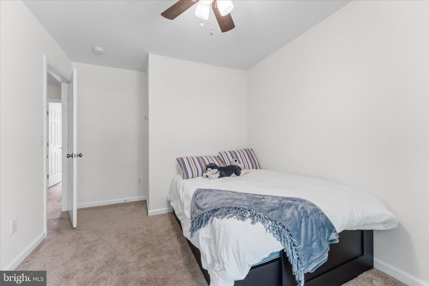 166 Shirley Square SE photo 24