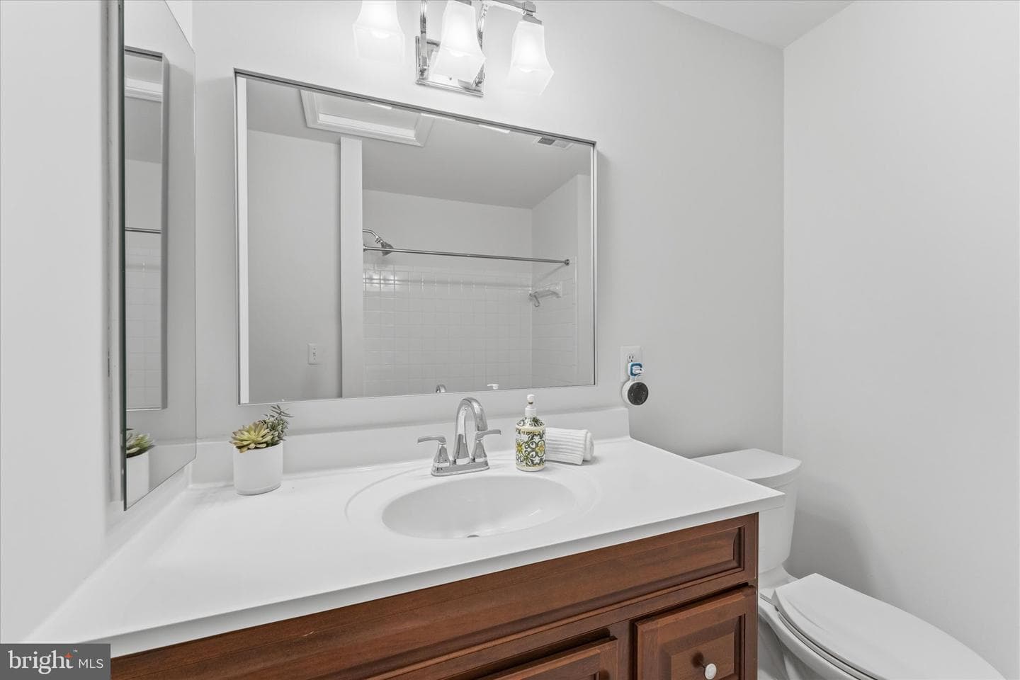 166 Shirley Square SE photo 25