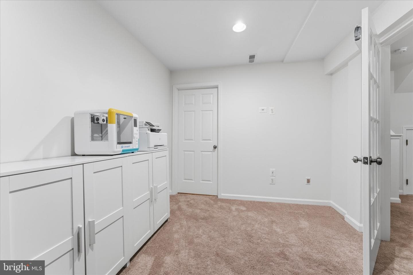 166 Shirley Square SE photo 32